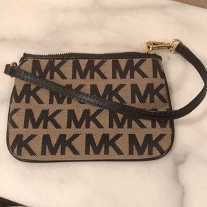 NWOT Michael Kors cloth logo wristlet